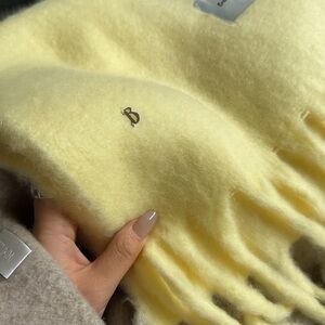 Soft and cozy Fringe Wool Scarf